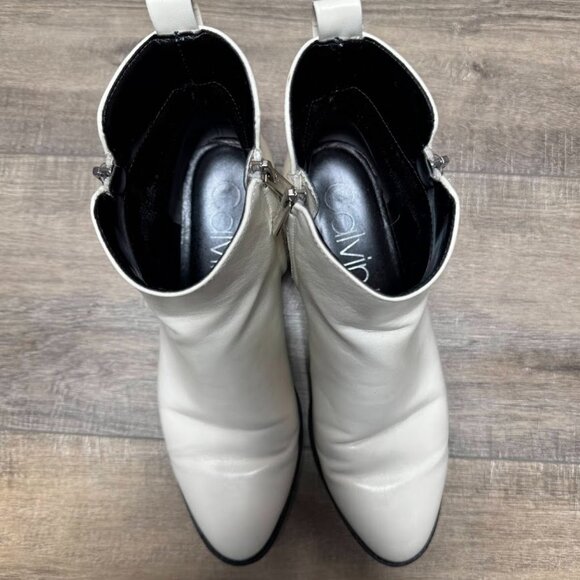 Calvin Dlein Deniece White Block Heel Zipper Clousre Ankle Boots Women's Size 8 - Picture 2 of 7